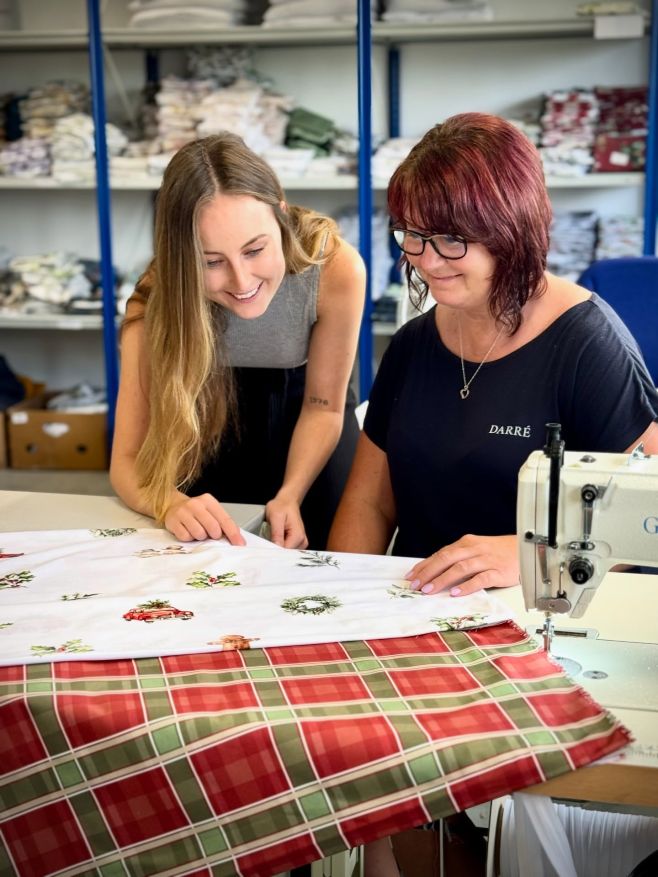 Vánoce u nás v DARRÉ jsou už opět v plném proudu. 🎄🎁 Abychom byli upřímní, někdy máme pocit, že se okolo Vánoc točí skoro...